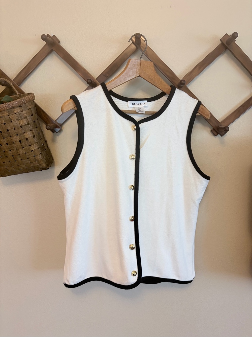 Bailey 44 White Sleeveless Button-Front Top with Black Trim